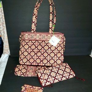 NWT Ventage Vera Bradley  "Medalion"